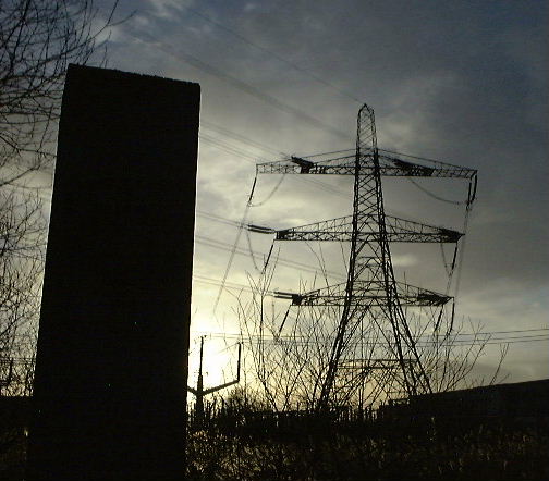 Pylon and downleads at Runcorn, January 2004
